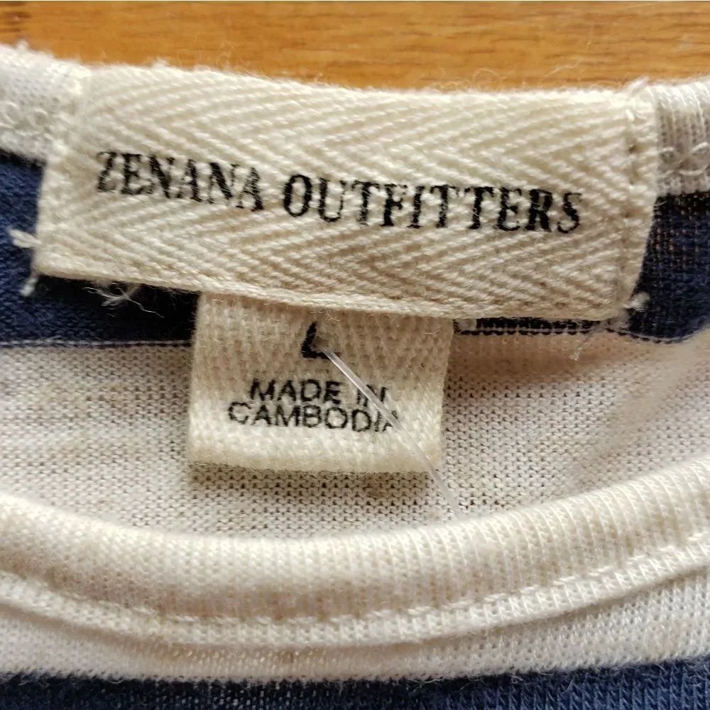 🔹️Zenana Blue & Cream Striped Tanktop - Picture 7 of 9